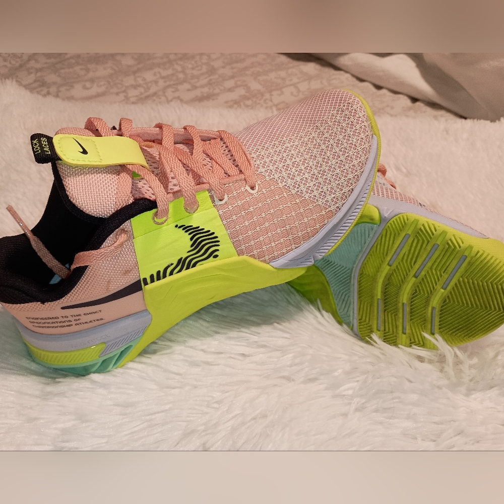 Nike Metcom